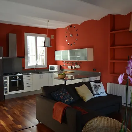 Apartman Nou Del Teatre 20 *